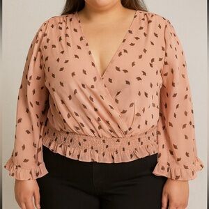 Forever21 Plus size  women crop  bell sleeve blouse size 1X